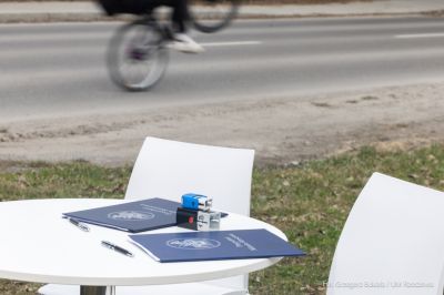 zdjęcie z oficjalnego podpisania umowy na wykonanie inwestycji - rozbudowa ul. Robotniczej w Rzeszowie, fot. Grzegorz Bukała, Urząd Miasta Rzeszowa